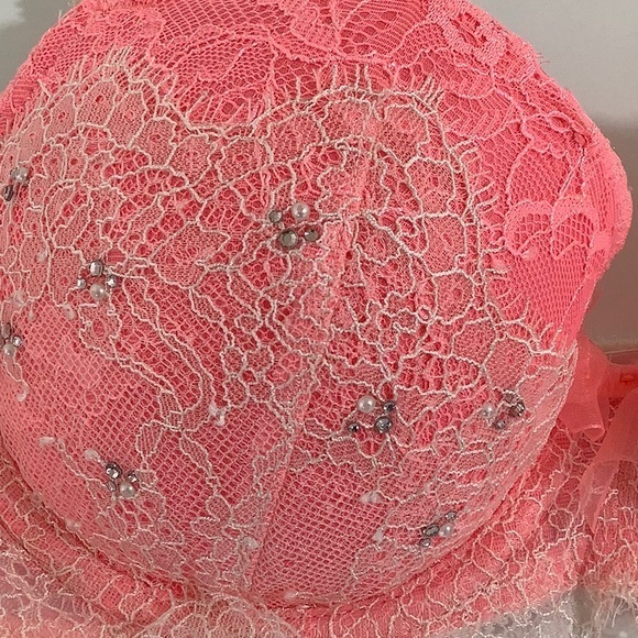 VS pearls and crystals dream angels lined Demi 32C - Picture 5 of 12